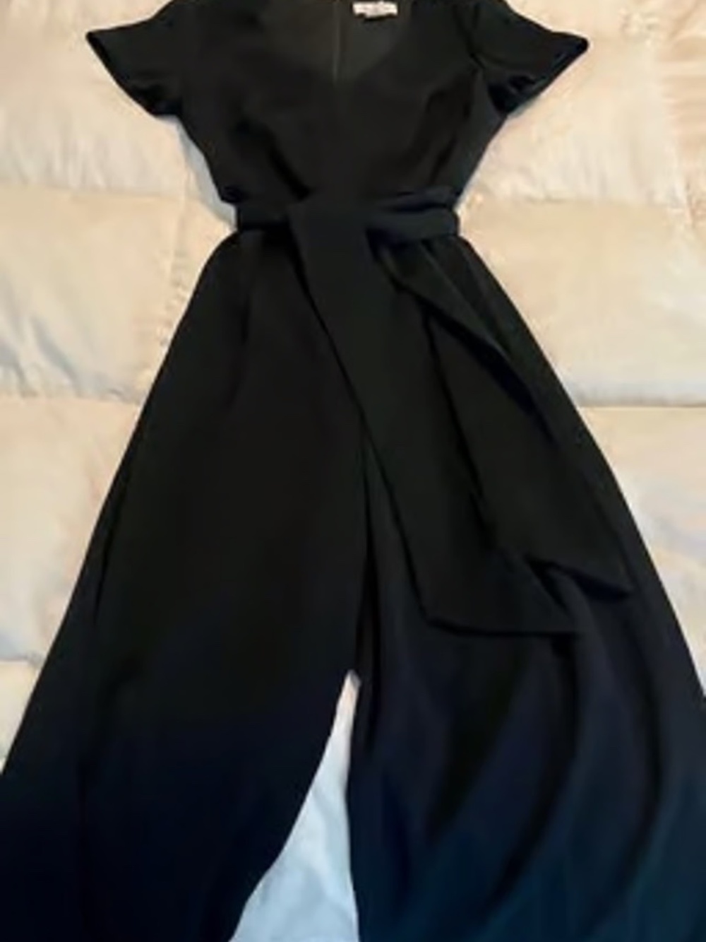 CLUB MONACO SIZE 6 BLACK JUMPSUIT TIE WAIST LOT5846